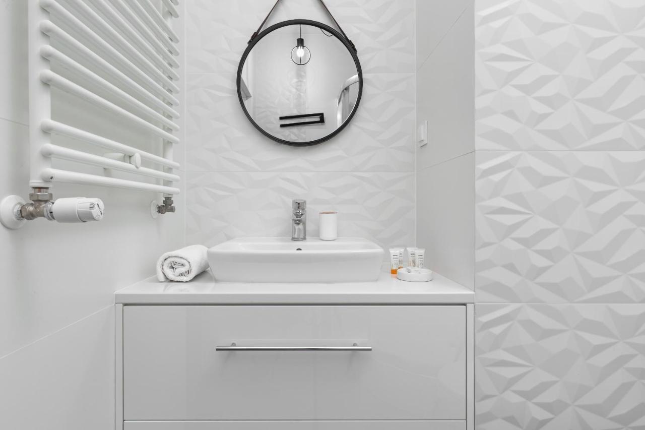 Metro Bielany Apartments By Noclegi Renters Varşova Dış mekan fotoğraf